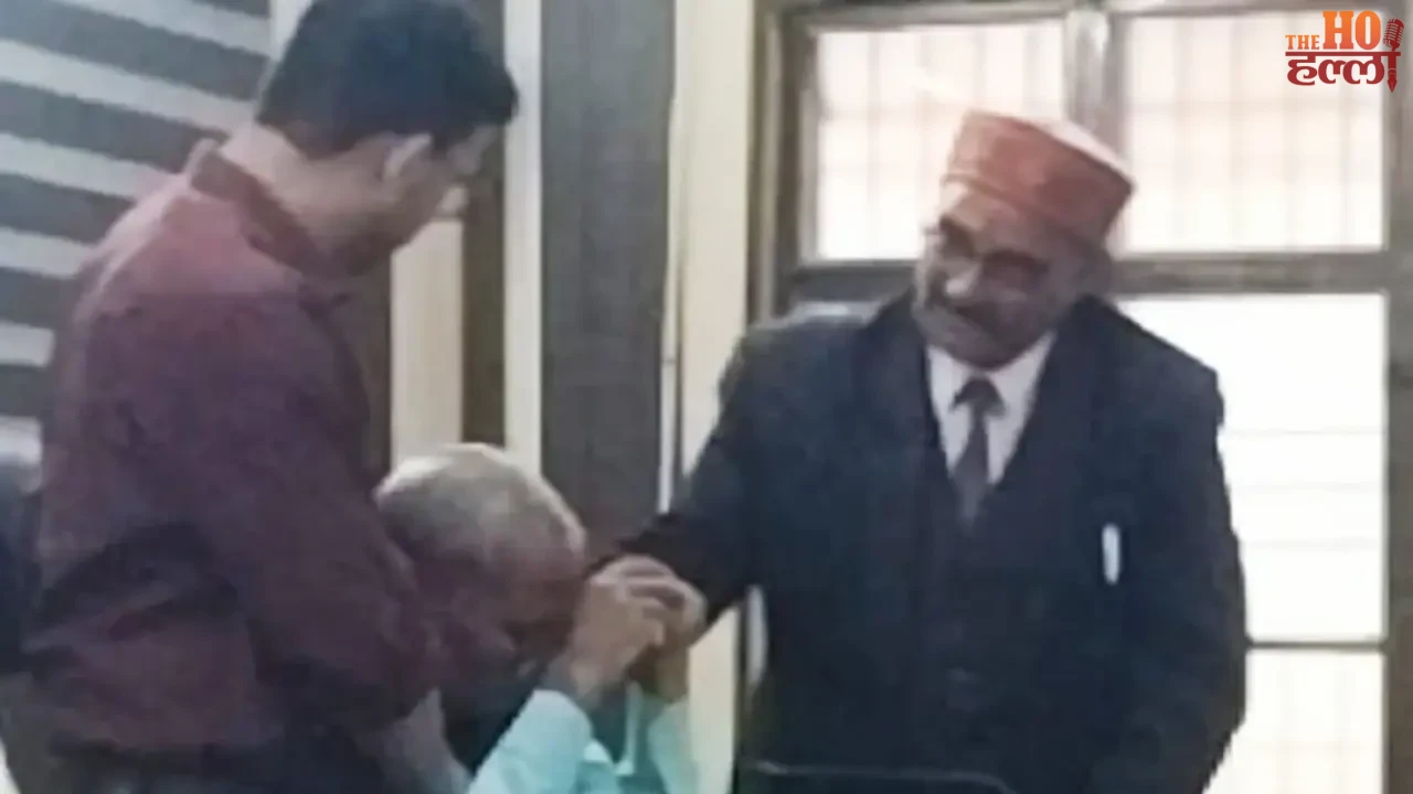 Nayab Tehsildar Breaks Down in Meeting