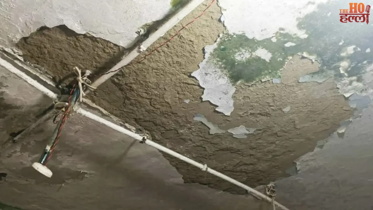 BKT Tehsil Office Runs in Ruined Building