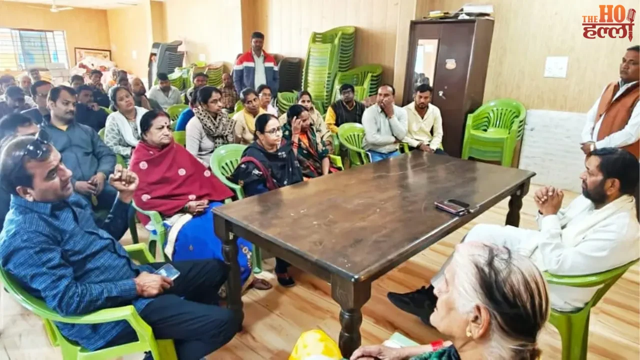 Nirala Nagar Residents Urge Ex-Minister to Stop Acquisition