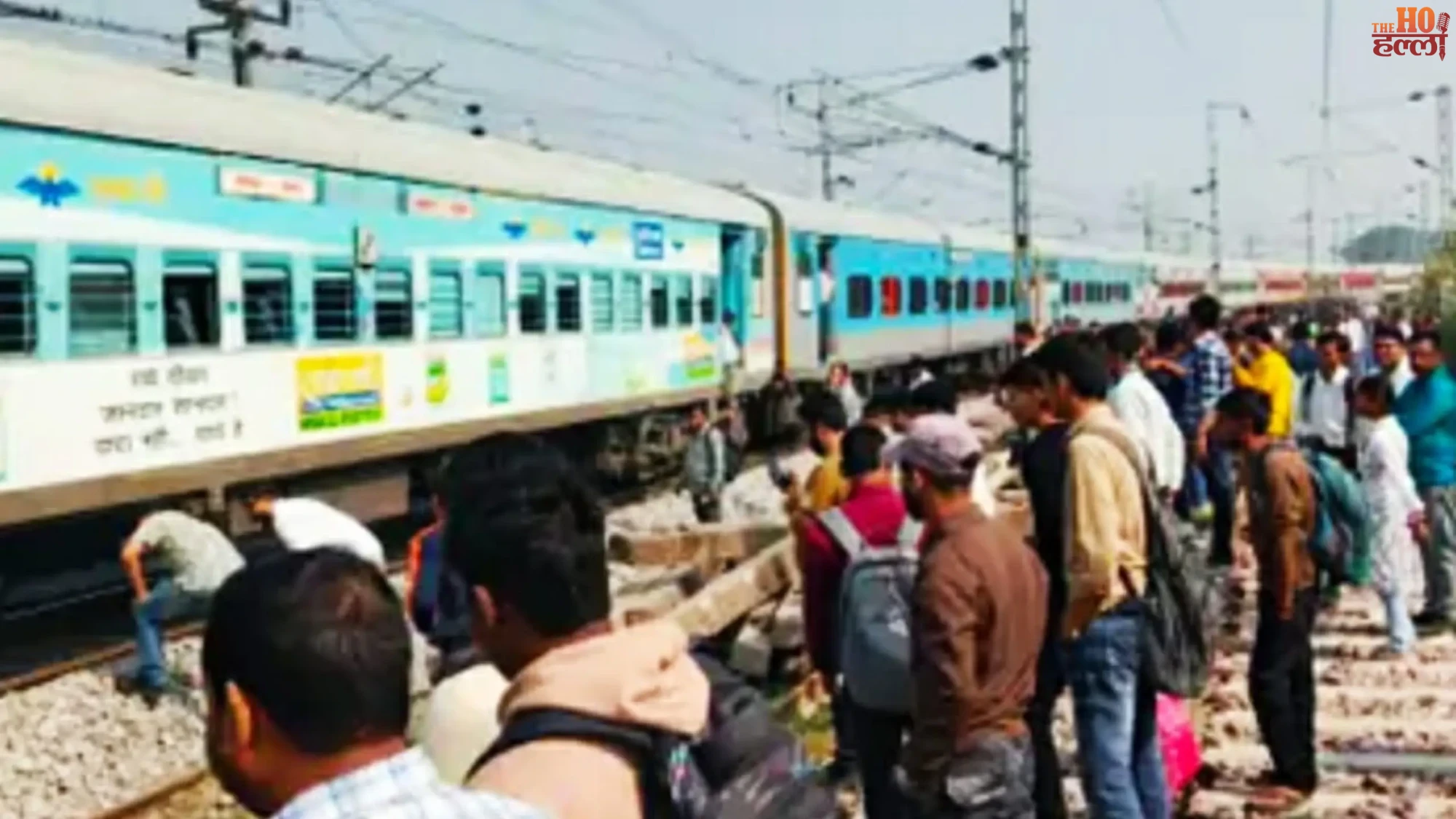 Smoke Causes Panic in Gonda-Lucknow Intercity Express