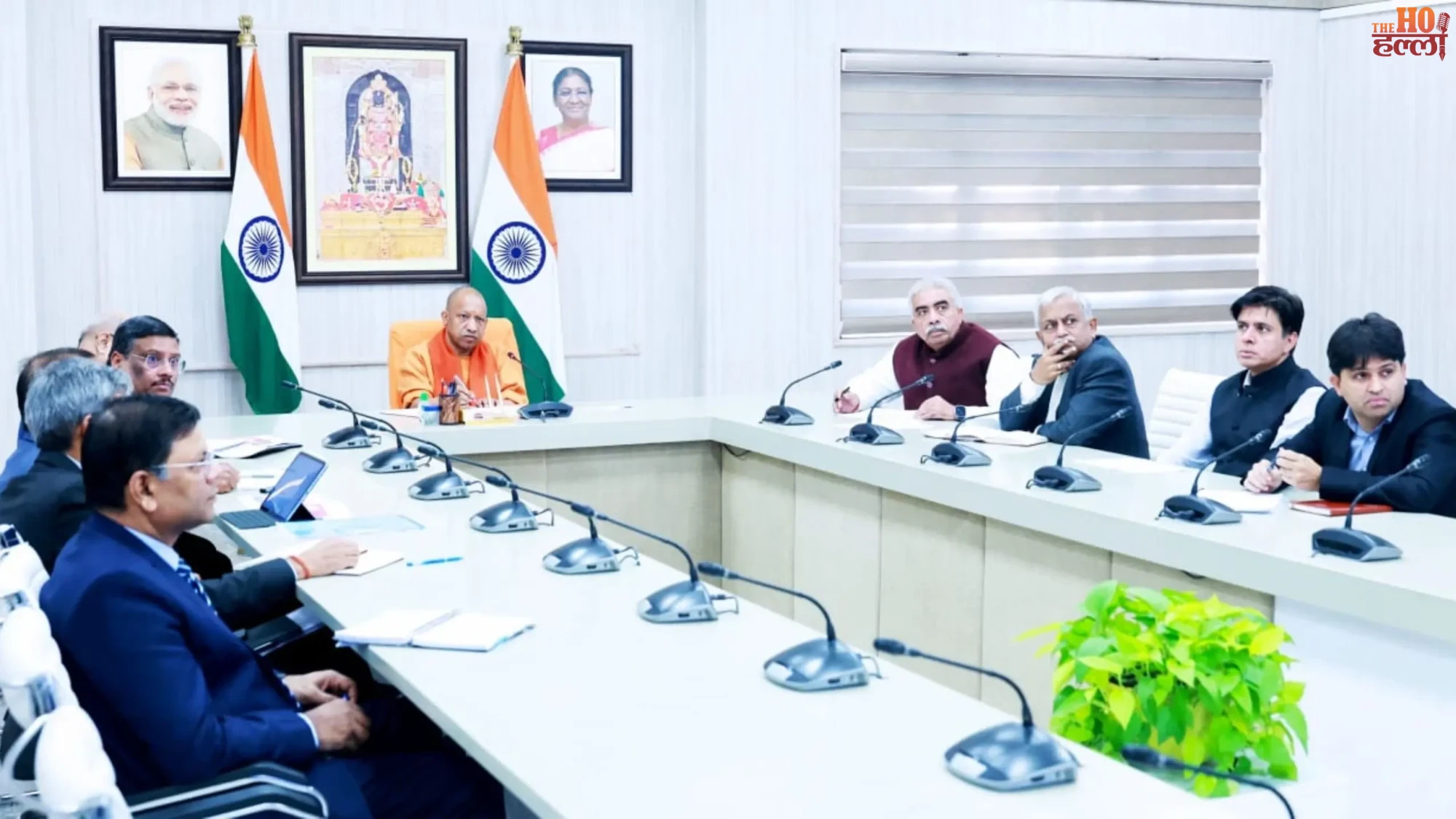 CM Reviews Foreign Investment, Pushes Fast-Track Support in UP