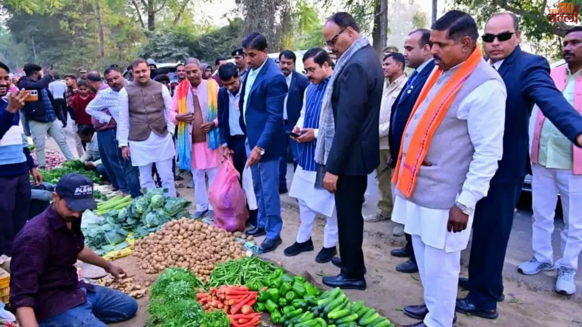 Deputy CM Buys Vegetables in Bulk Vendors Delighted