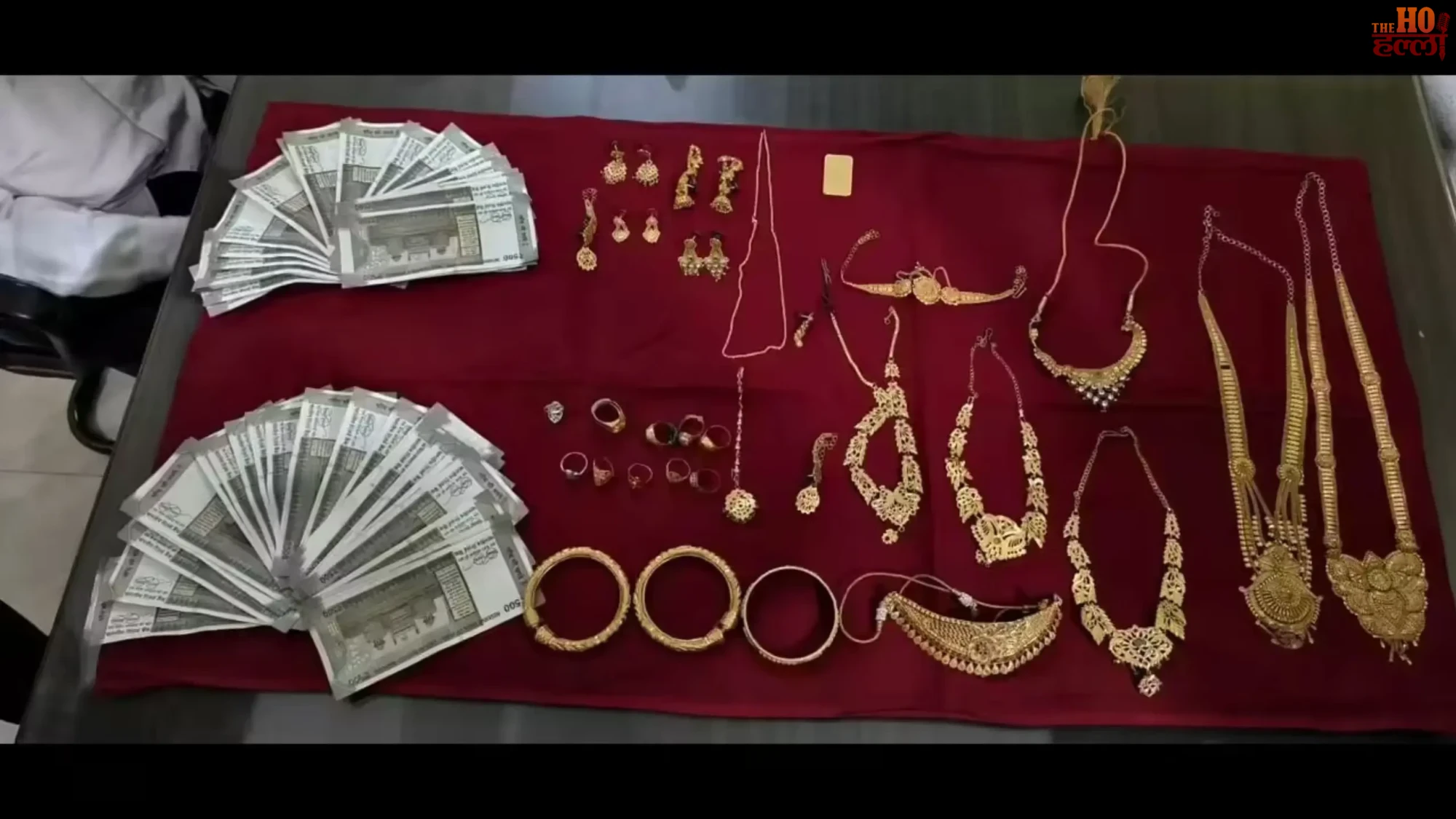 Lucknow Jewellery Fraud Father-Son Flee With ₹30 Lakh Ornaments