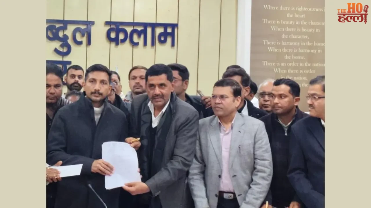 Traders Protest Against Traffic Jams and Issues in Lucknow