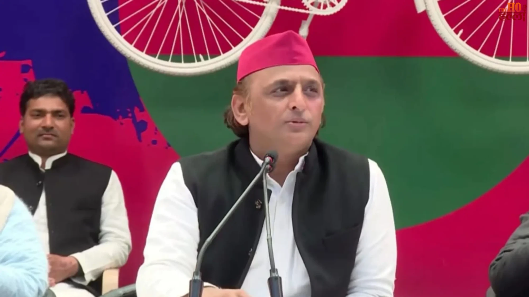 Akhilesh Yadav Slams BJP for Gomti's Pollution Crisis