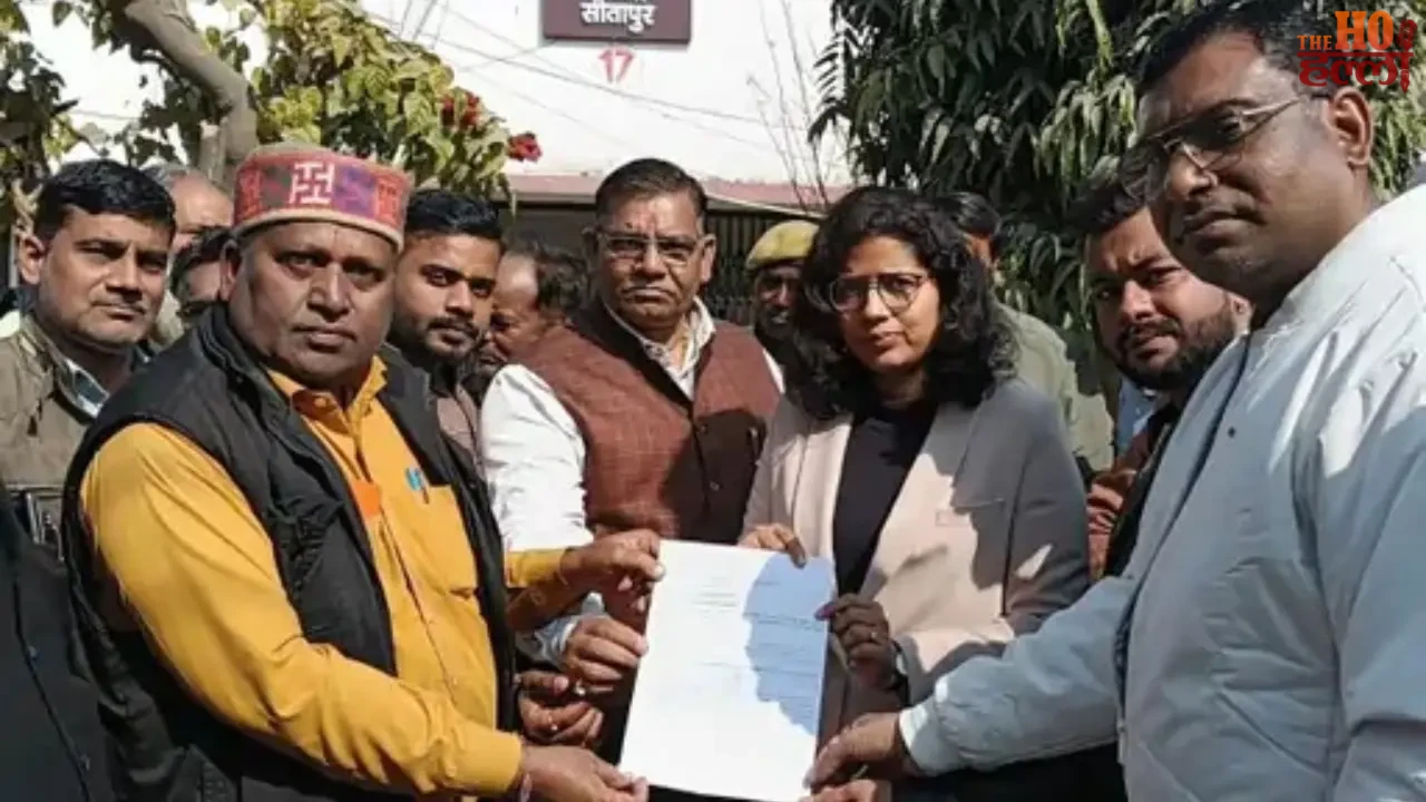 Shopkeepers in Sitapur Protest Against Encroachment