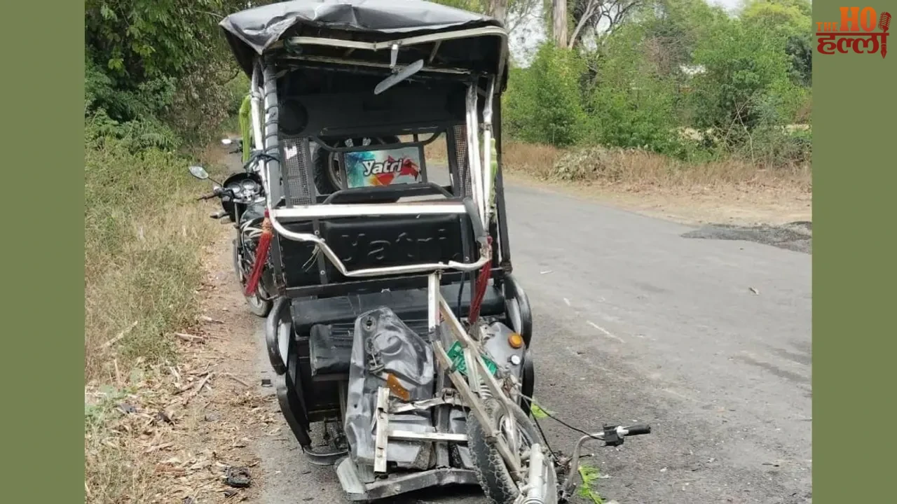 Truck Hits E-Rickshaw in Fog Two Students Killed