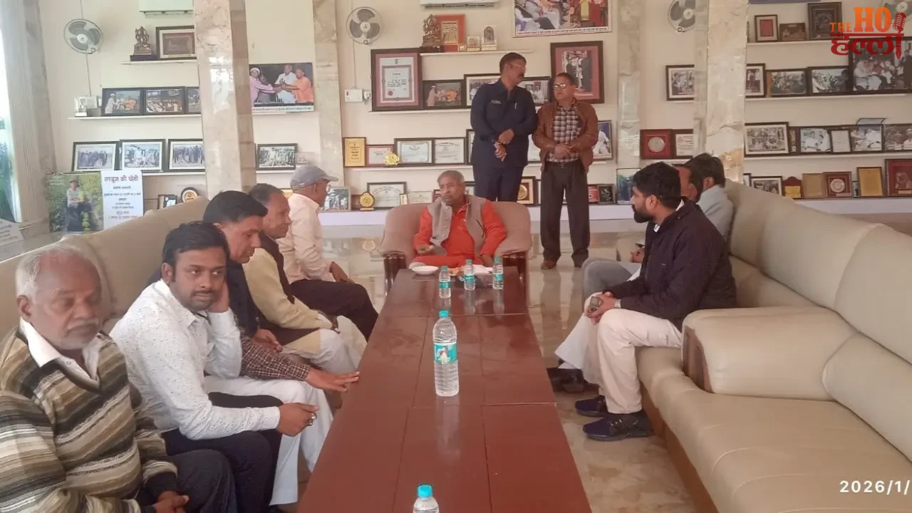 Vinay Katiyar Reached the Farm House Discussing Issues