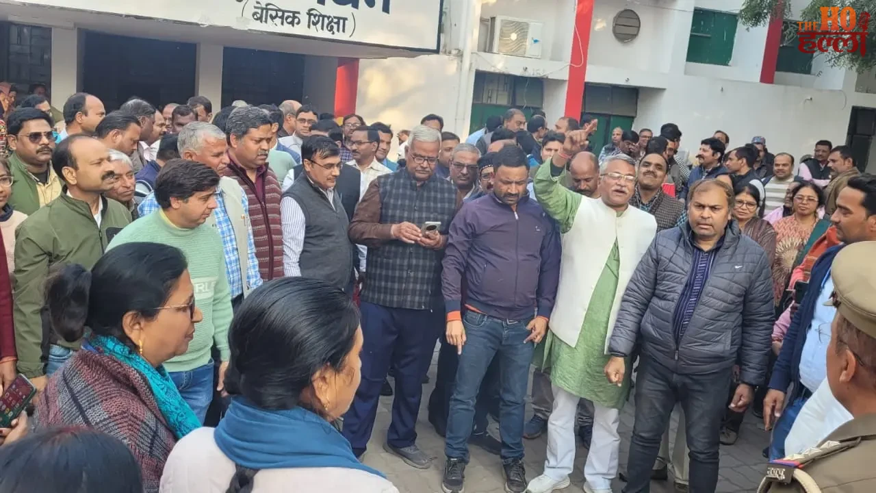 No TET before RTE Teachers Protest in Lucknow