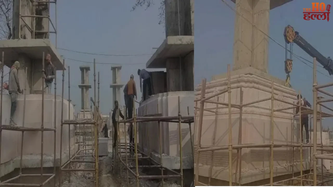 Ramnagari Laxman Dwar Awaits Devotees with Splendor