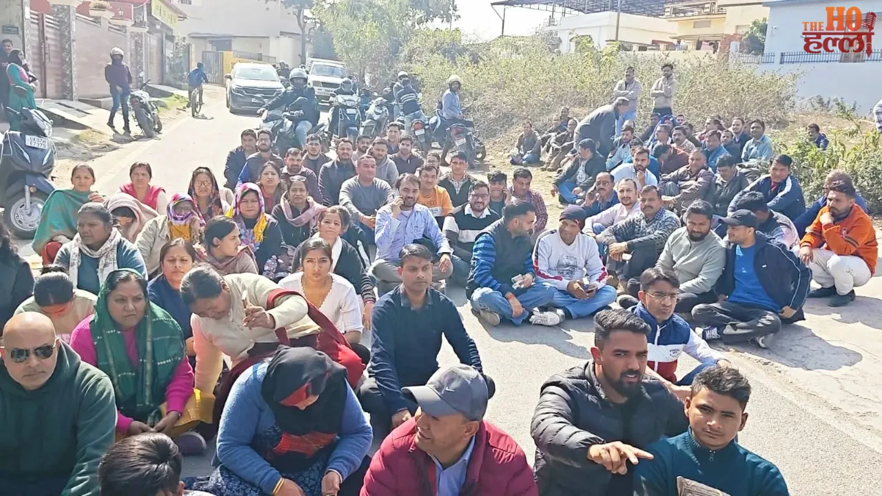 Supporters of BJP MLA Assaulted the Director of Education