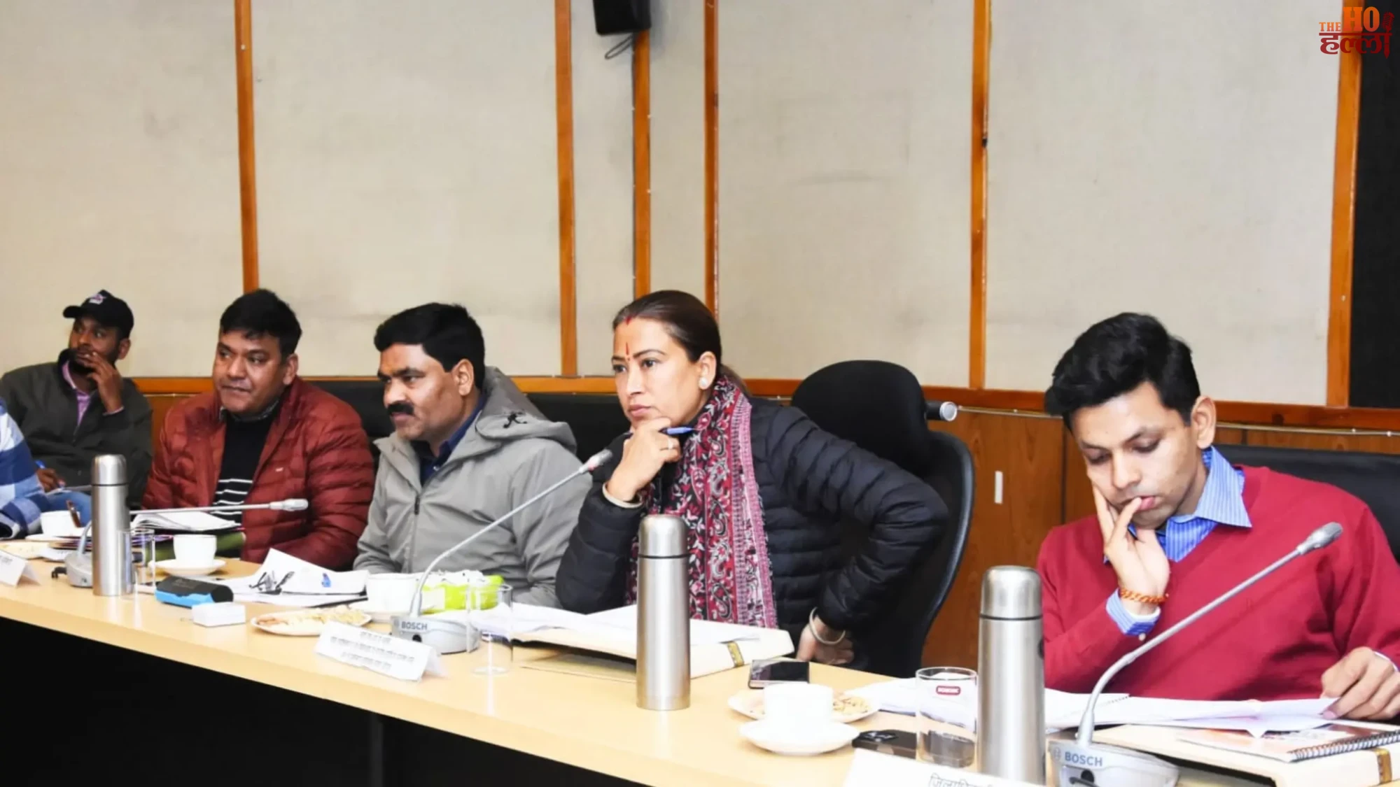 UP Cabinet Minister Warns Officials About Negligence