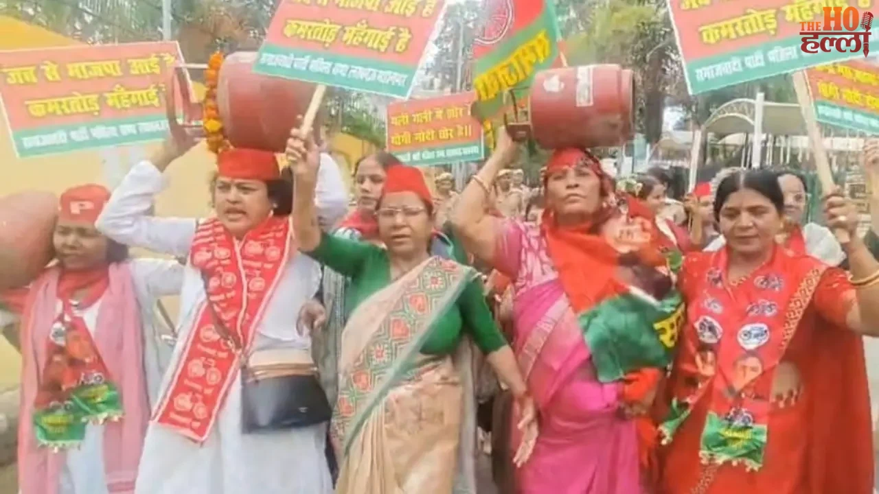 A Unique Protest Against the LPG Crisis Unfolds in Lucknow