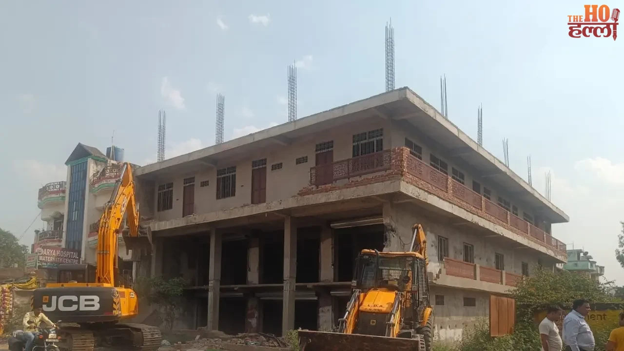 Bulldozers Run on Illegal Plotting in Lucknow Report