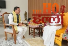 CM Dhami Took Blessings from Sri Sri Ravi Shankar