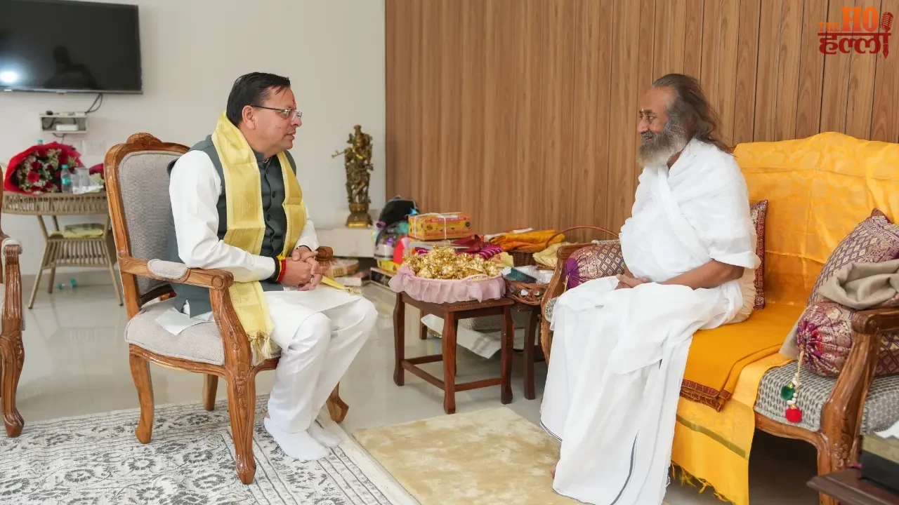 CM Dhami Took Blessings from Sri Sri Ravi Shankar