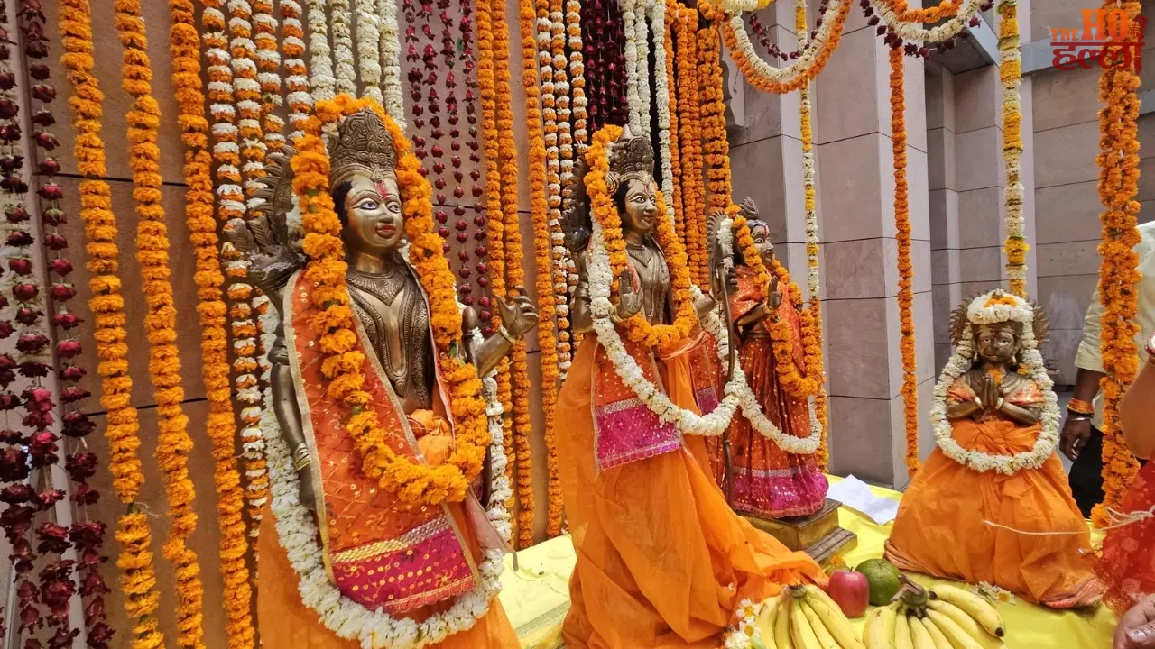 Devotees Thronged Kashi Vishwanath Dham for Celebrations