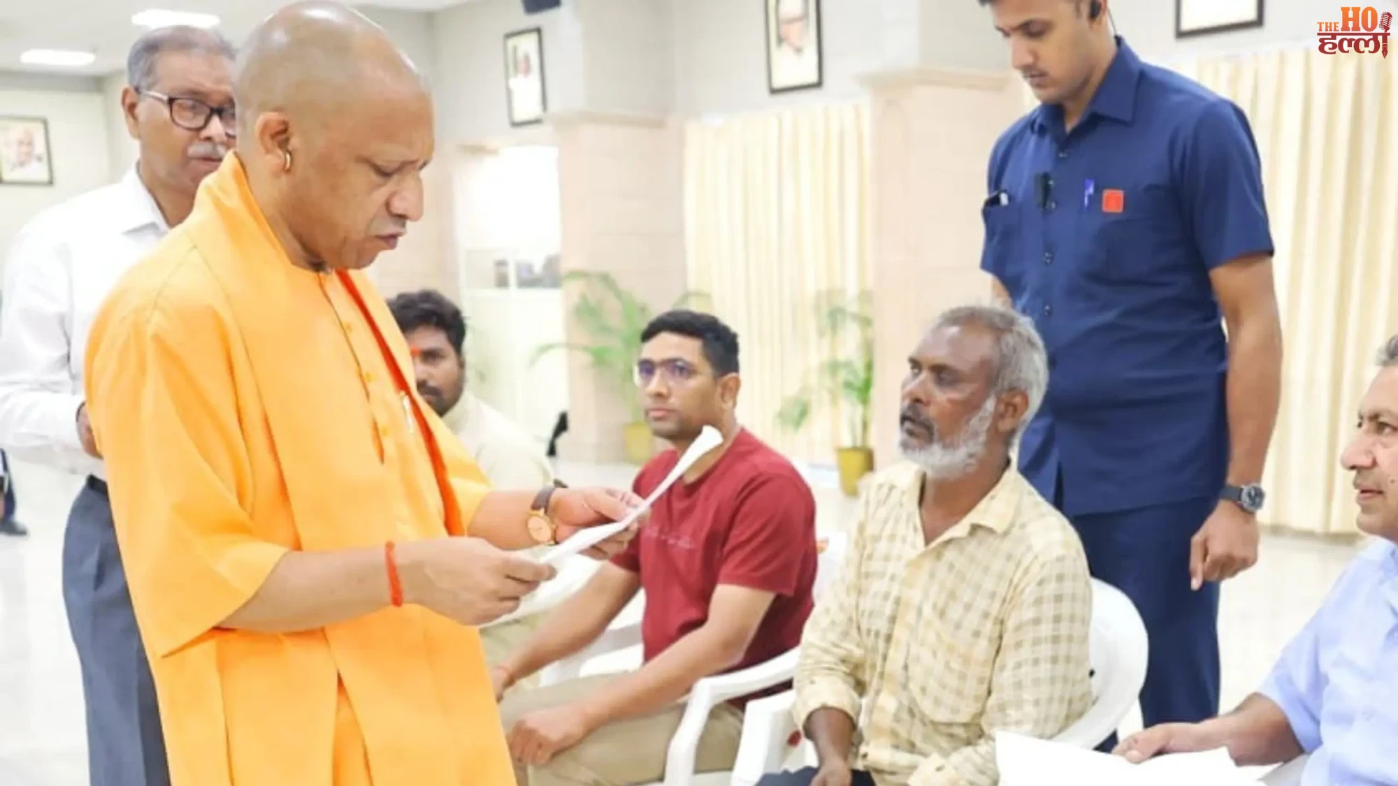 CM Yogi Helps Deepti from Bareilly at Janta Darshan