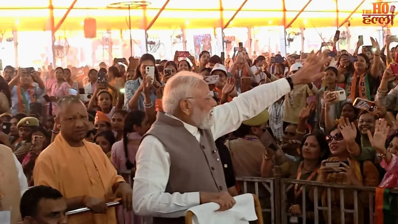 Modi's Message of Power in Kashi Unveils Gifts to Women