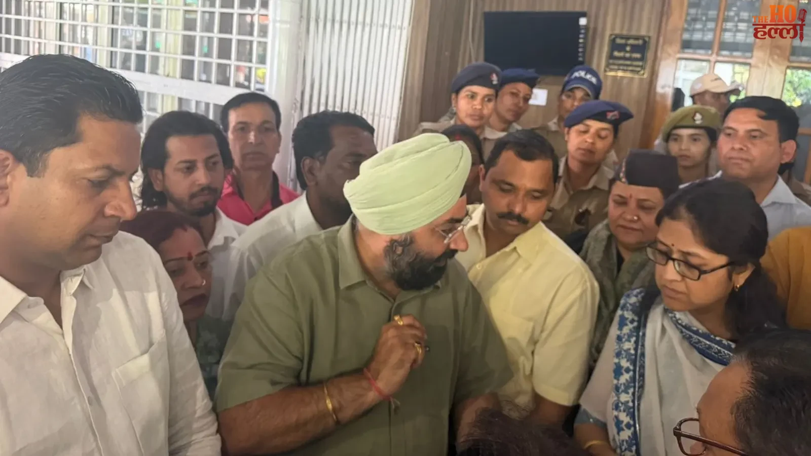 Sound of Bulldozer on Gandhi Basti Congress Responds