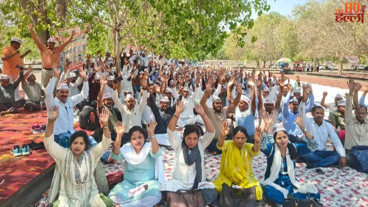 Teachers Roared in Lucknow's Eco Garden for Rights