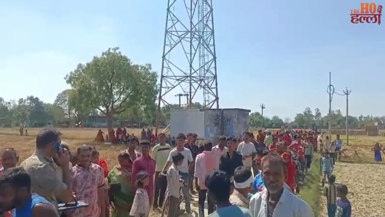 Teenage Girl Climbed a Mobile Tower for Her Boyfriend