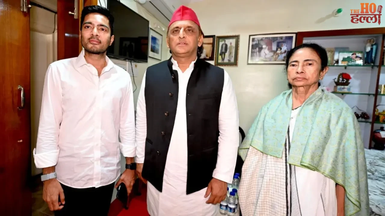 Akhilesh Yadav Met Mamata to Discuss Political Unrest