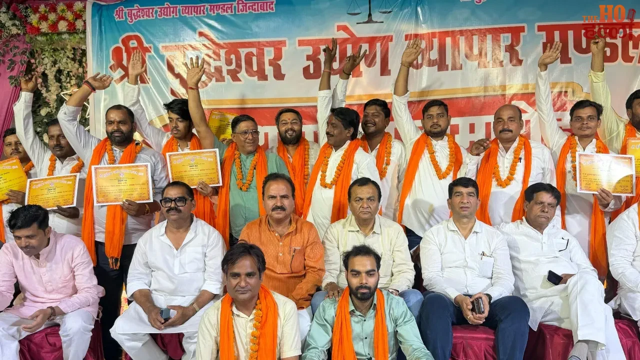 New Team Crowned in Lucknow's Budheshwar Vyapar Mandal