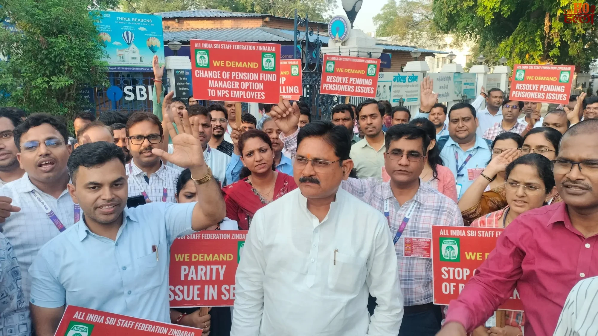 SBI Workers Protest in Black; Demands Unaddressed
