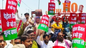 SP Workers Protest Inflation with Creative Methods (1)