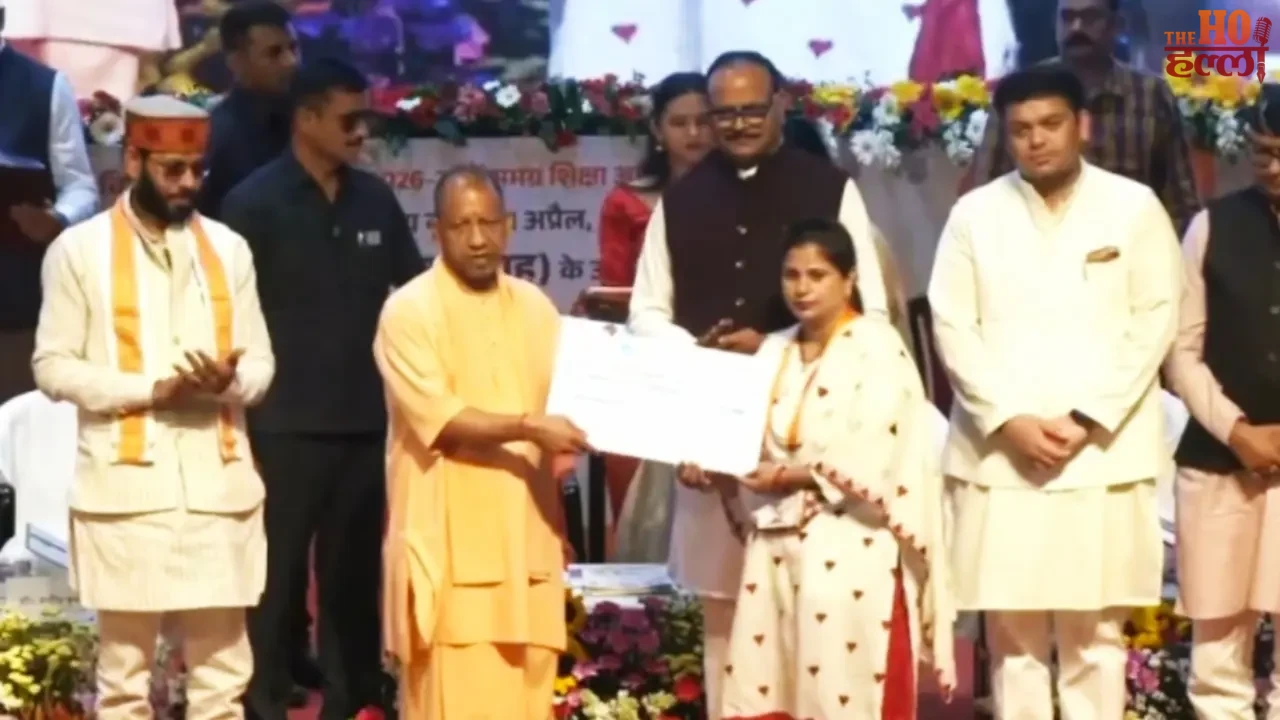 The Chief Minister Handed Over Increased Honorarium