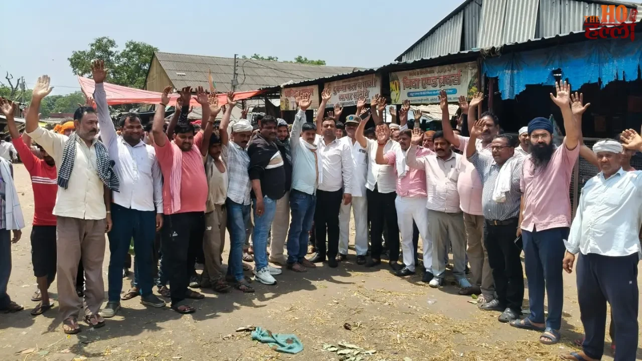 Uproar on the Bridge Market Agents Express Anger