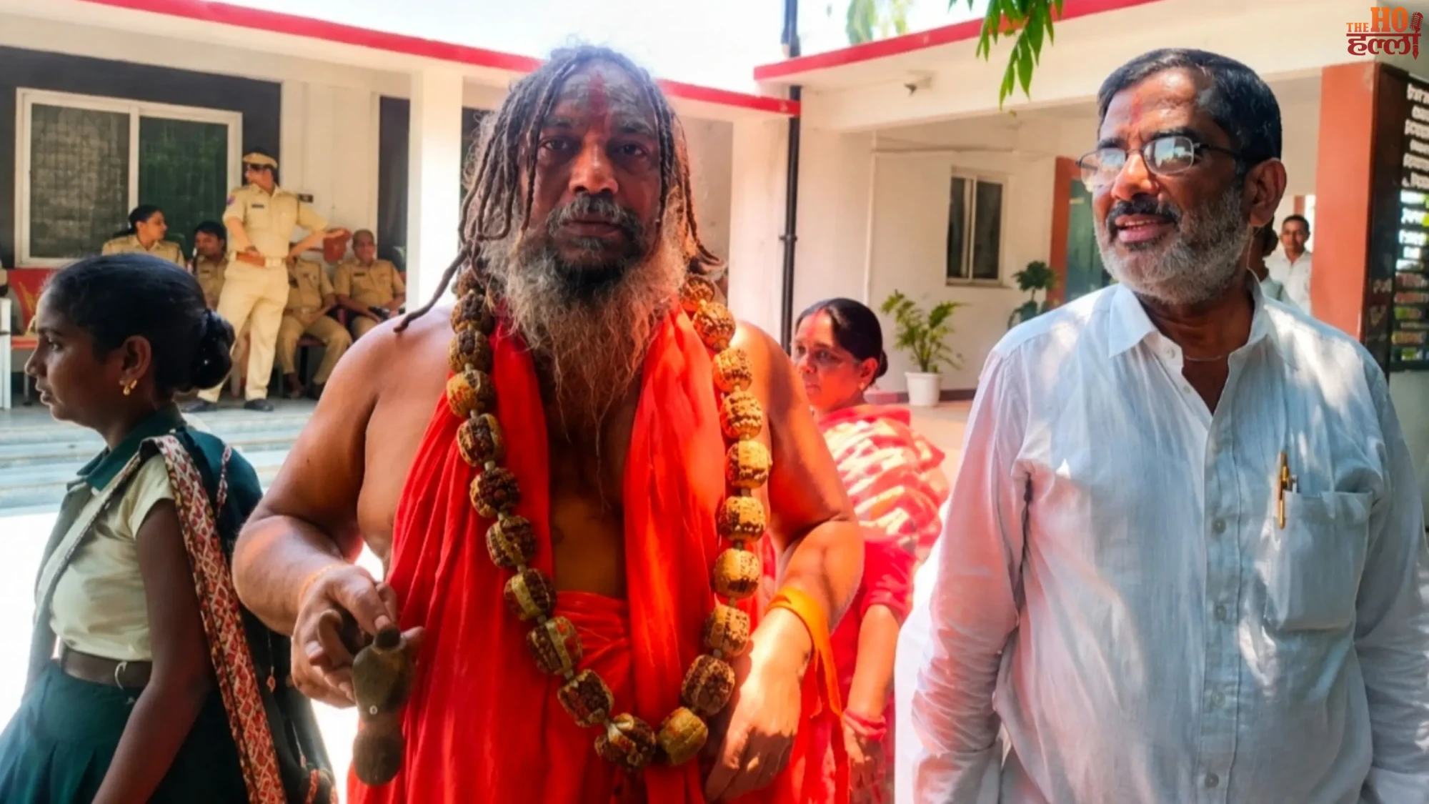 ayodhya-paramhans-acharya-submits-memorandum-on-ram-mandir-politics