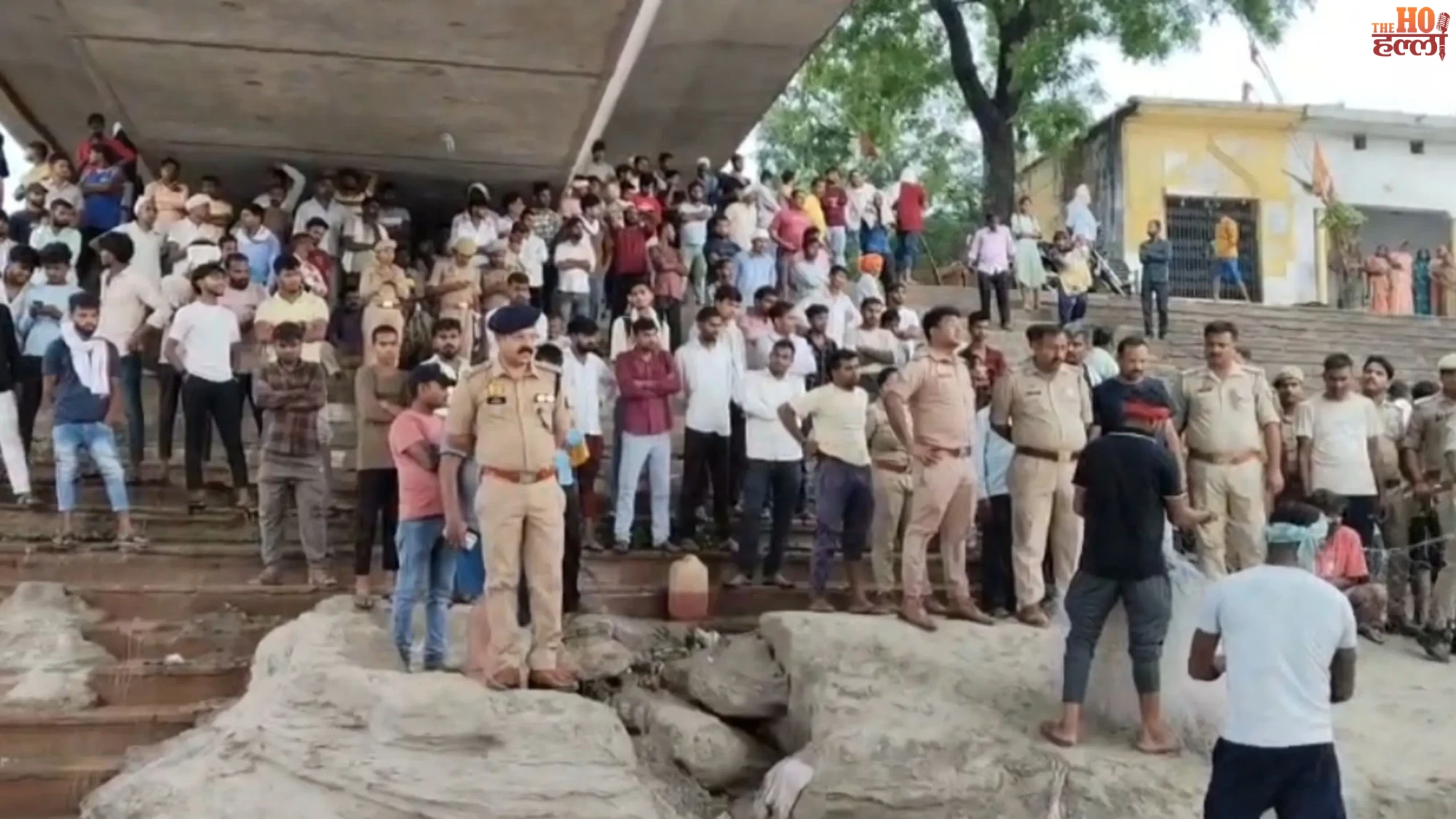 Ayodhya Tragedy Two Children Drown in Saryu River