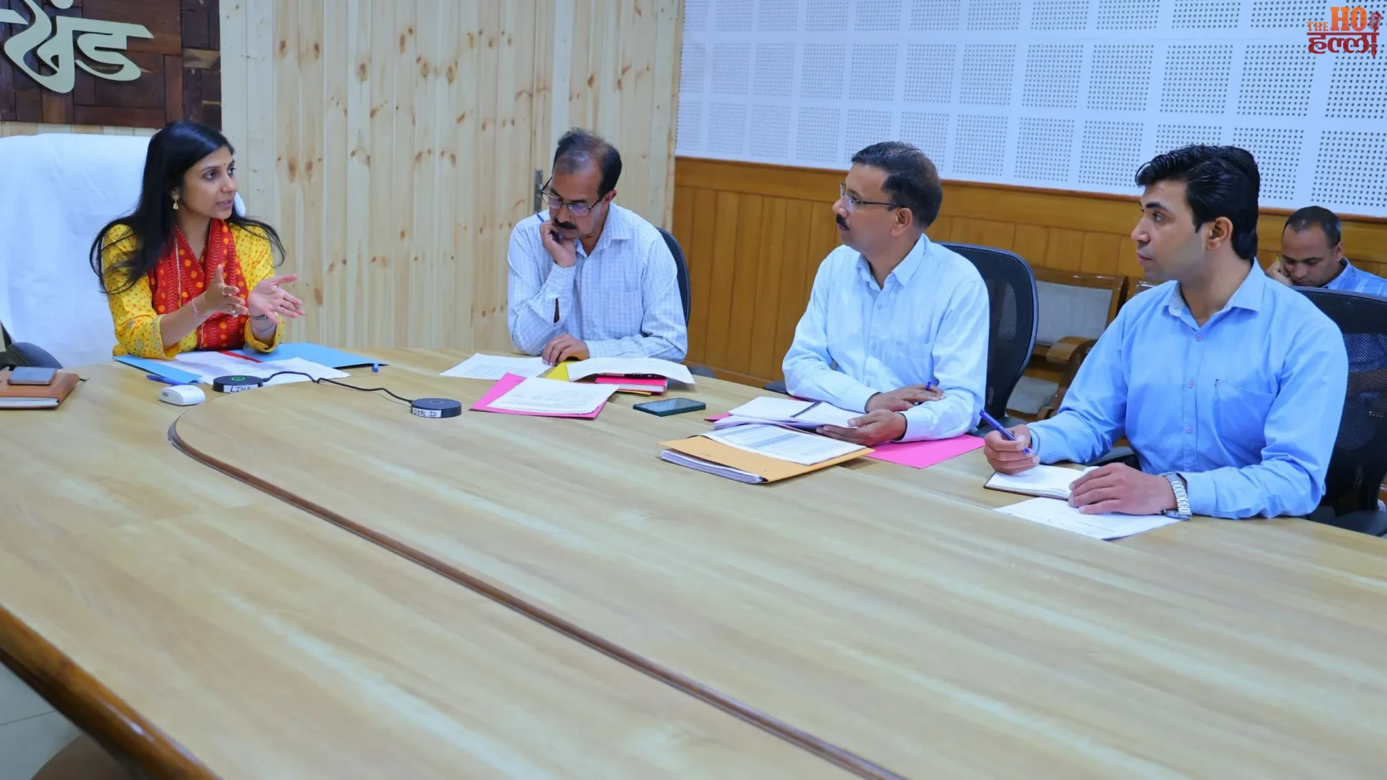 dm-swati-s-bhadauria-reviews-sir-survey-pauri-garhwal
