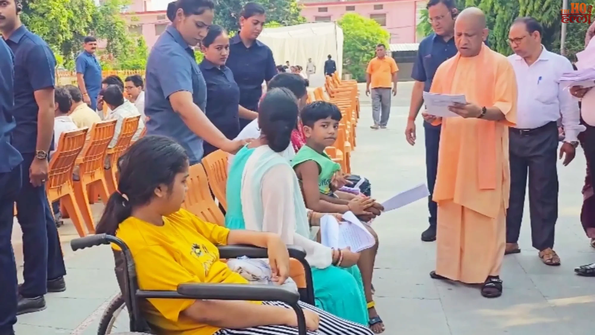 Janata Darshan CM Yogi Supports Girl on Wheelchair