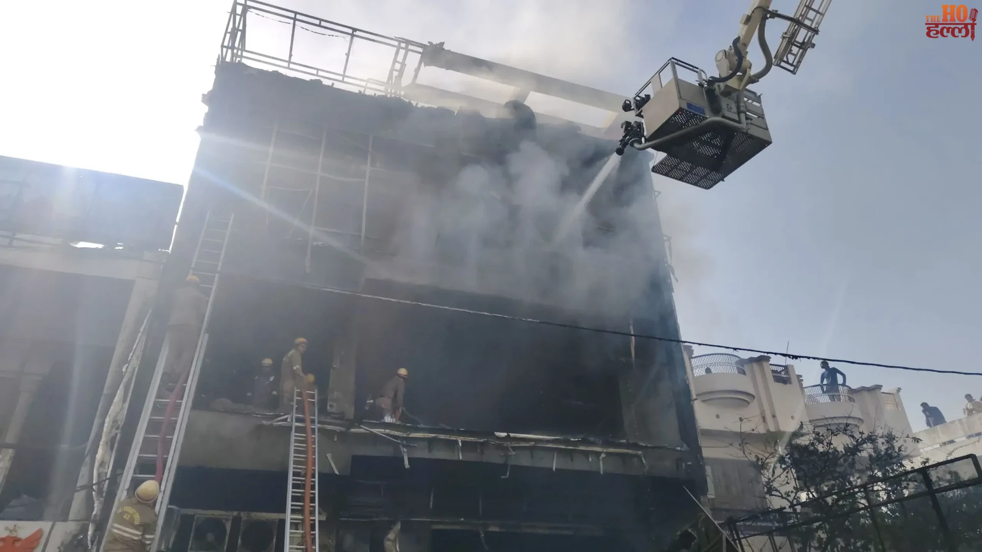 lucknow-aliganj-fire-lda-action-against-eighteen-engineers