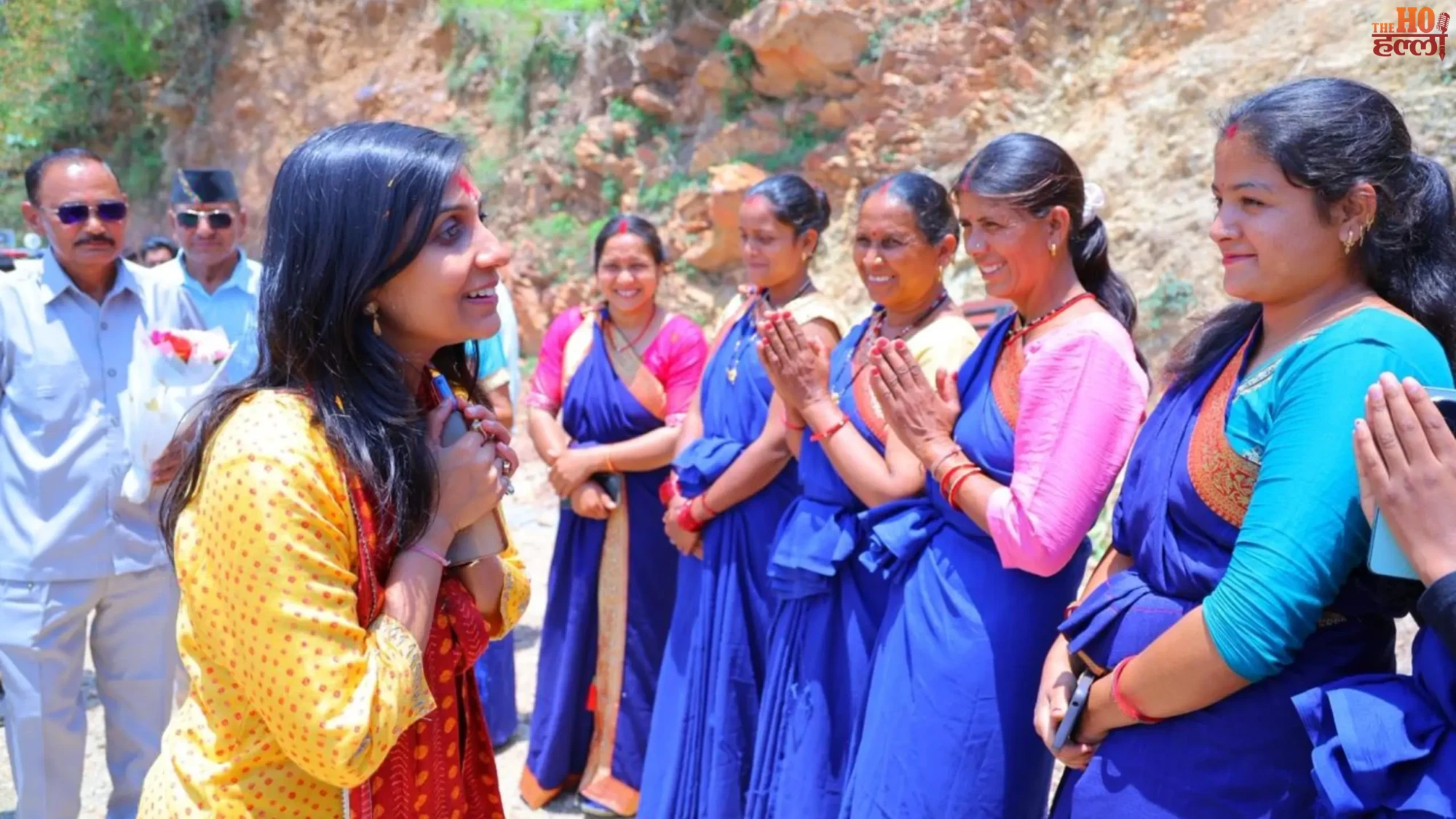 pauri-garhwal-dm-swati-bhadauria-mendani-village-visit-rikhnikhal