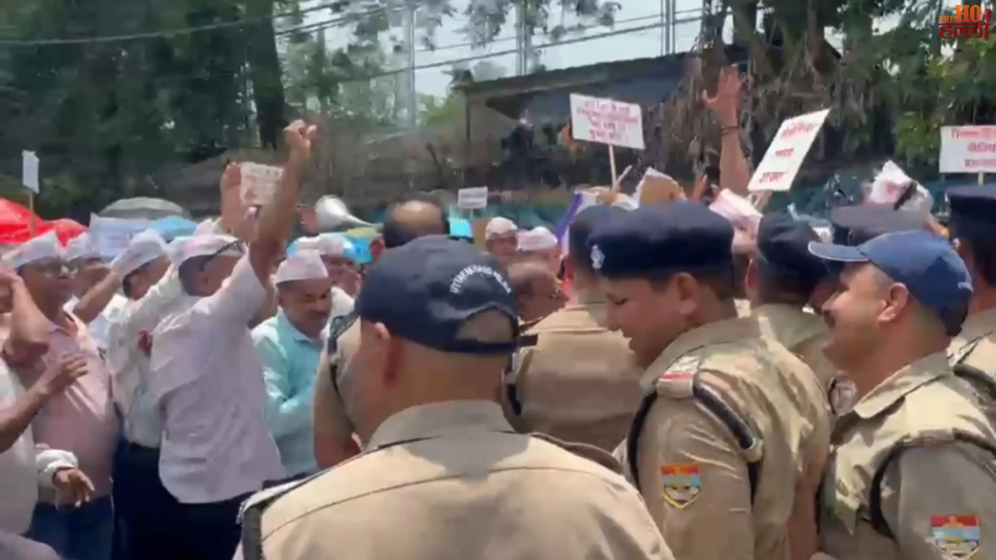 TET Compulsion Protest Teachers Stand United Now