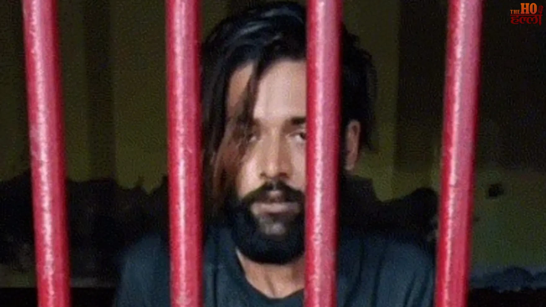 Thief Disguised in Salwar Suit Arrested by Police