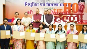 cm-dhami-distributes-appointment-letters-187-ukpsc-pcs-selected-youth (2)