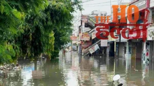 gorakhpur-heavy-rain-jhirjhirwa-bridge-approach-collapses-rapti-complex-waterlogging (2)