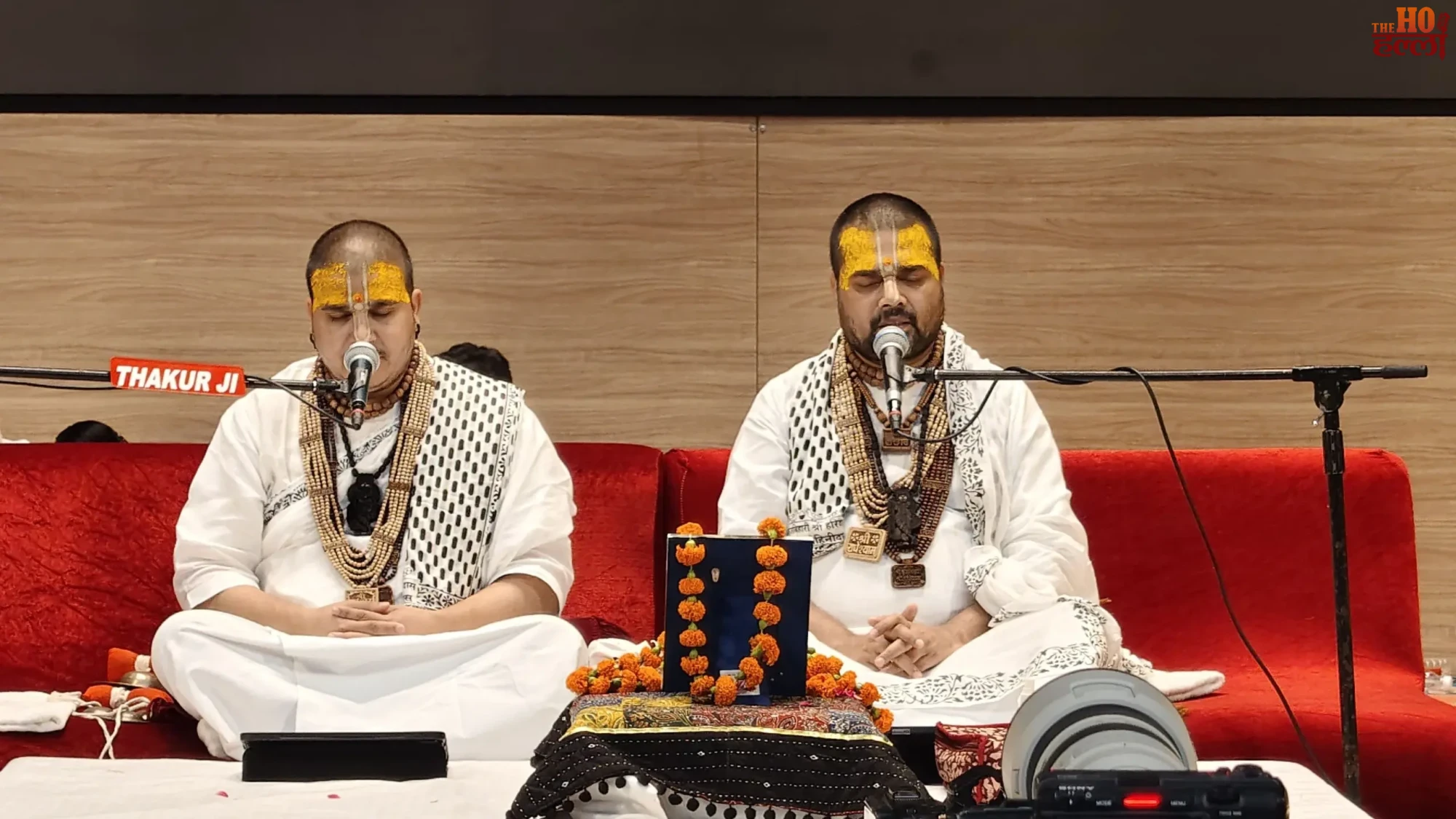 Lucknow Devotees Sway to Mesmerizing Bhajans Event