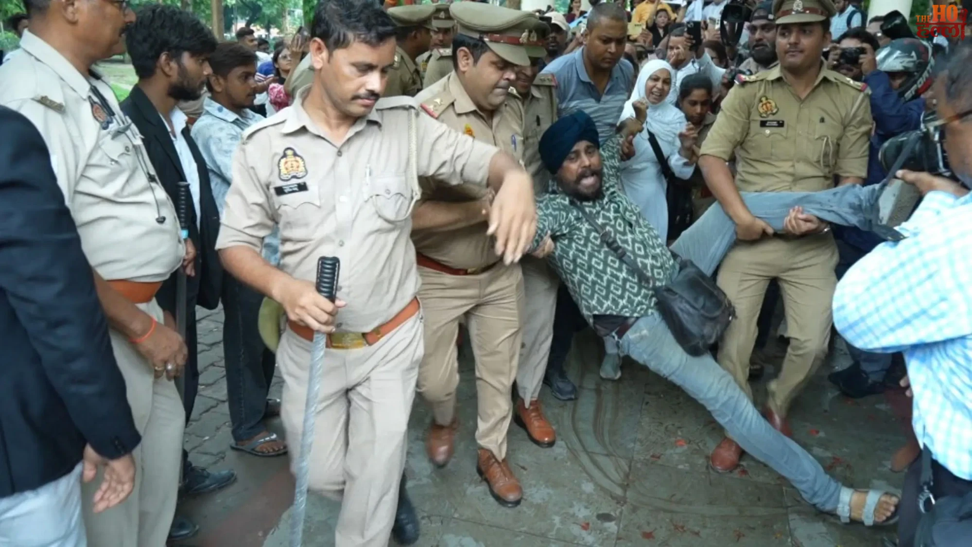 lucknow-protest-sonam-wangchuk-dharmendra-pradhan-resignation-demand-parivartan-chowk