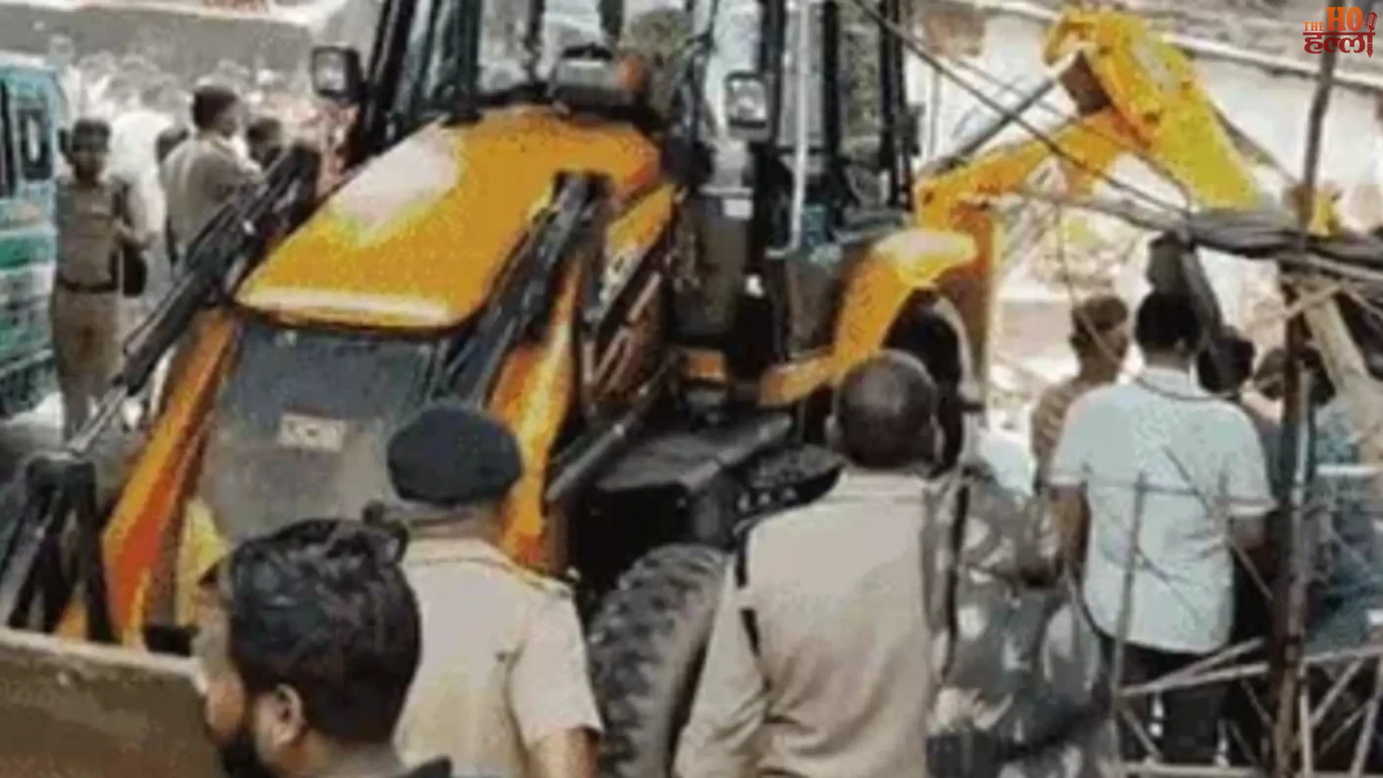 lucknow-railway-bulldozer-action-mawaiya-encroachment-demolished-rpf-nagar-nigam