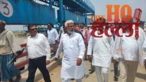 minister-swatantra-dev-singh-inspects-canals-mohanlalganj-lucknow-farmers (2)