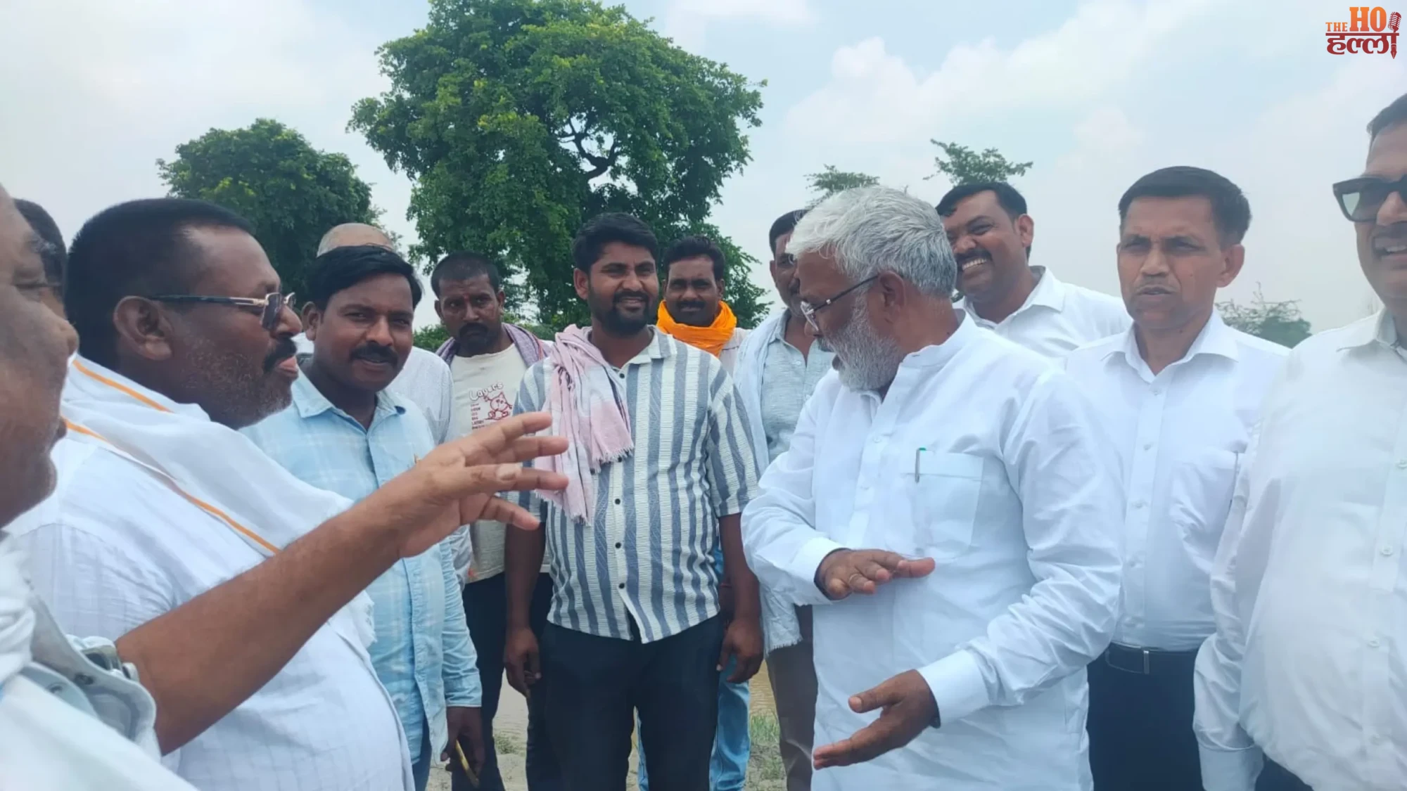 minister-swatantra-dev-singh-inspects-canals-mohanlalganj-lucknow-farmers