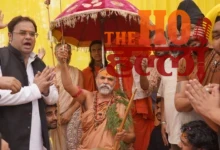 shankaracharya-lucknow-visit-pawan-manocha-akhilesh-yadav-meeting