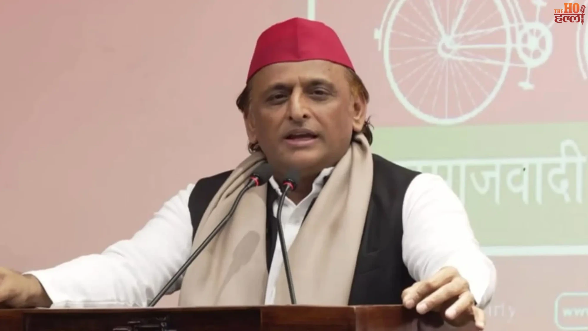 akhilesh-yadav-yogi-pda-pakistan-political-war