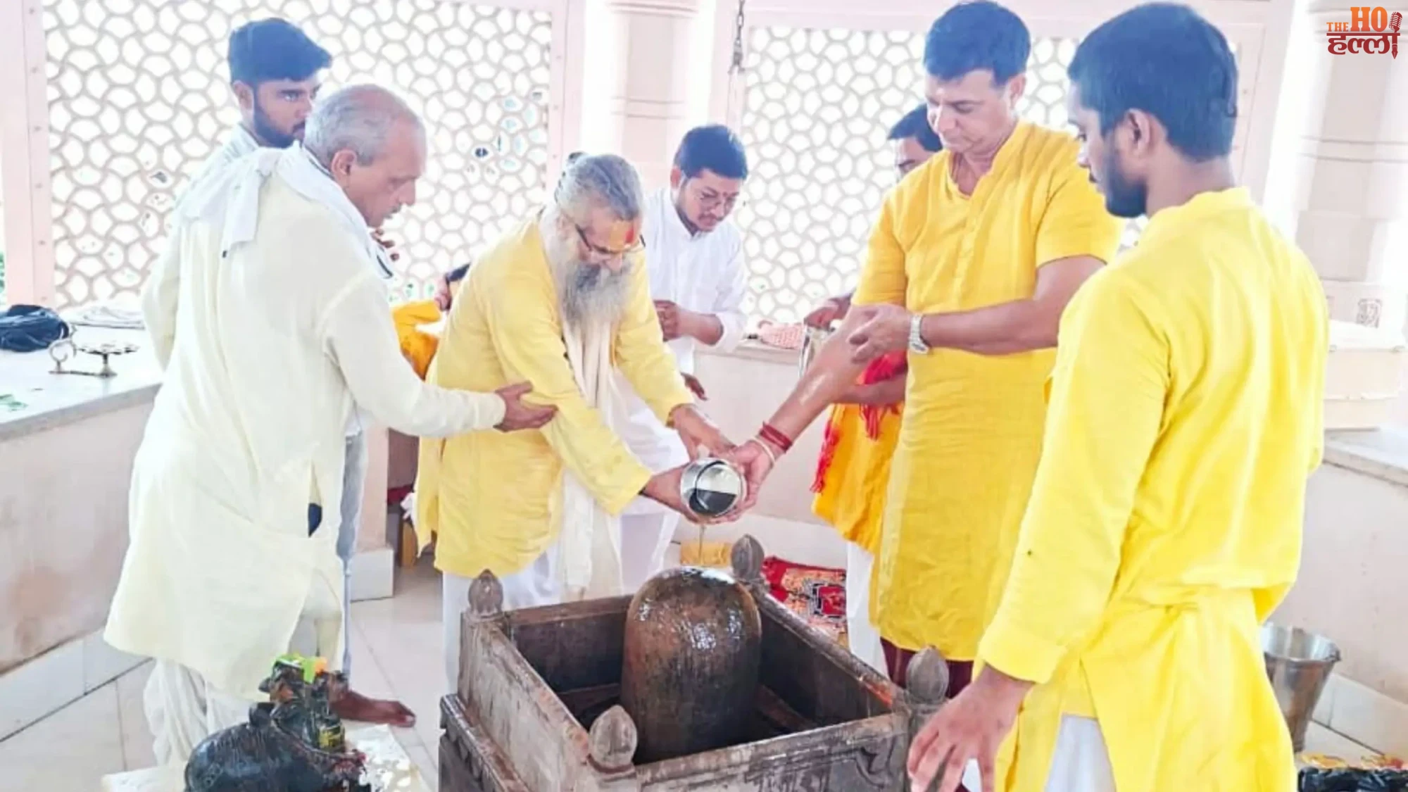 ayodhya-kuber-teela-nageshwarnath-sawan-first-somwar-jalabhishek
